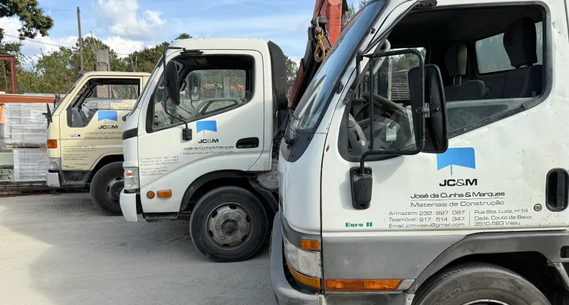 Transporte de materiais para a sua obra com a JC&M Transporte de materiais para a sua obra com a JC&M